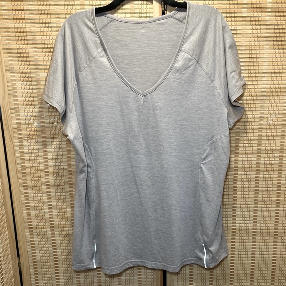 Simple Top - Picture 5 of 5